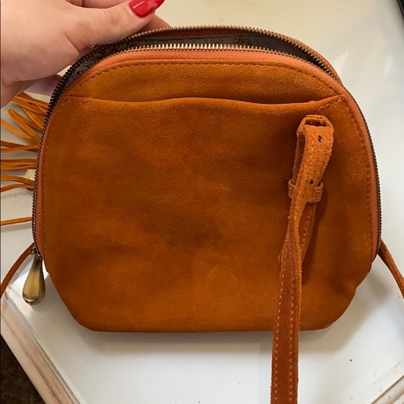 A small but spacious HOBO brand crossbody - Picture 2 of 3